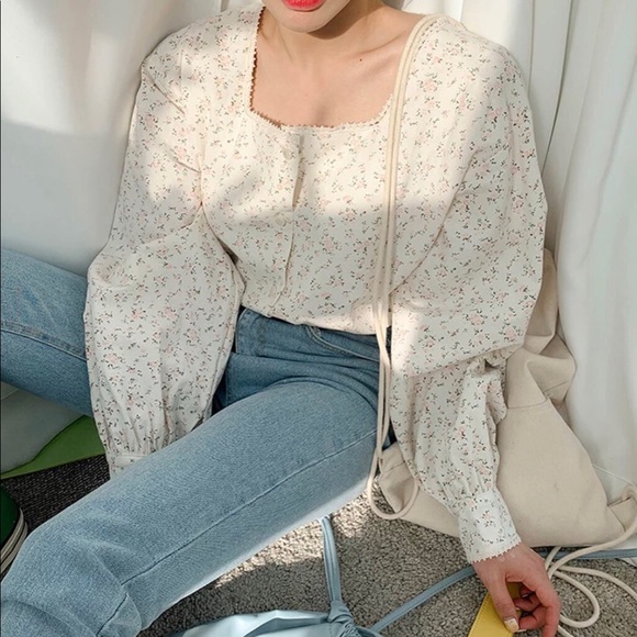 Floral blouse button cream white shirt puff sleeve - Picture 3 of 8